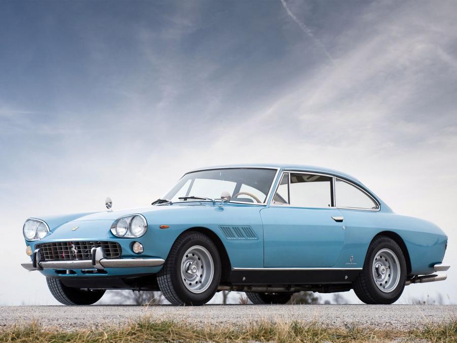  Ferrari 330 GT 2+2 (Series I) 1964 года  (фото 6 из 44)